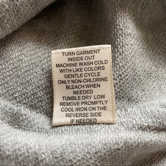 Ultra Flirt LongSleeve Sweatshirt Pearl Top Medium - Picture 7 of 9